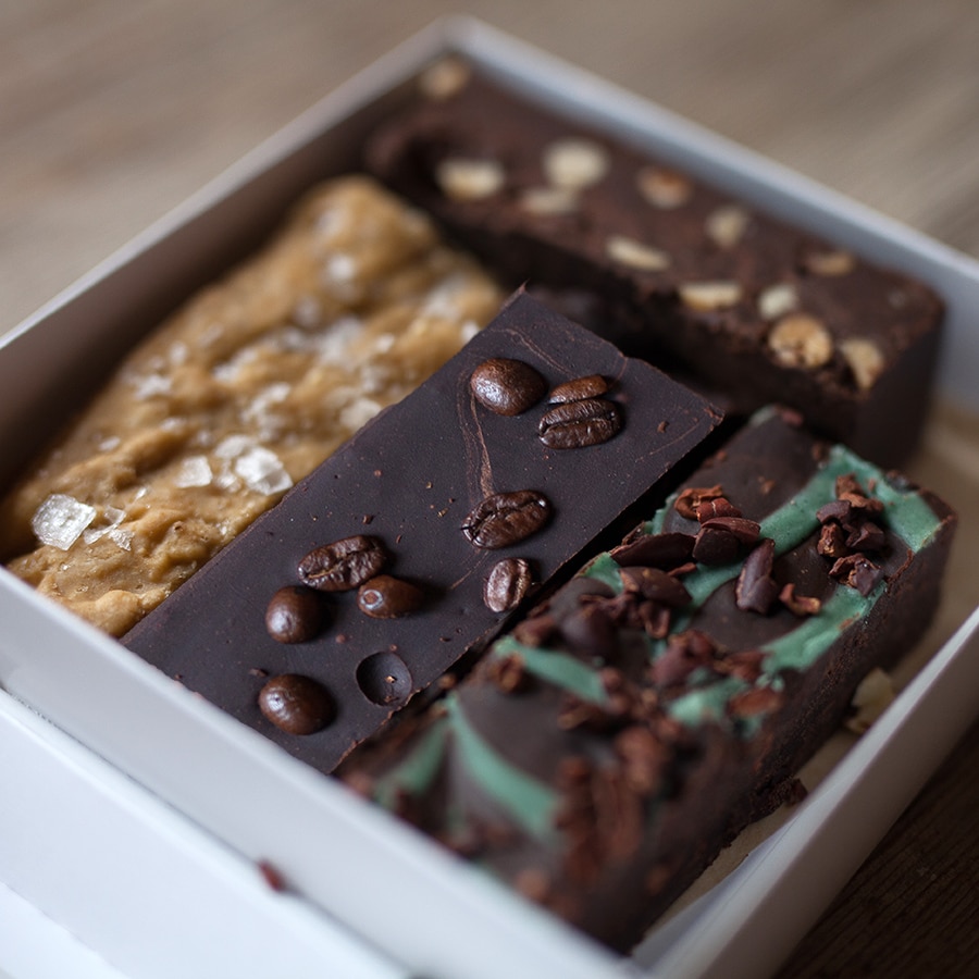 lahjarasia-vegaaninen-mocca-salty-minttusuklaa-pahkinasuklaa